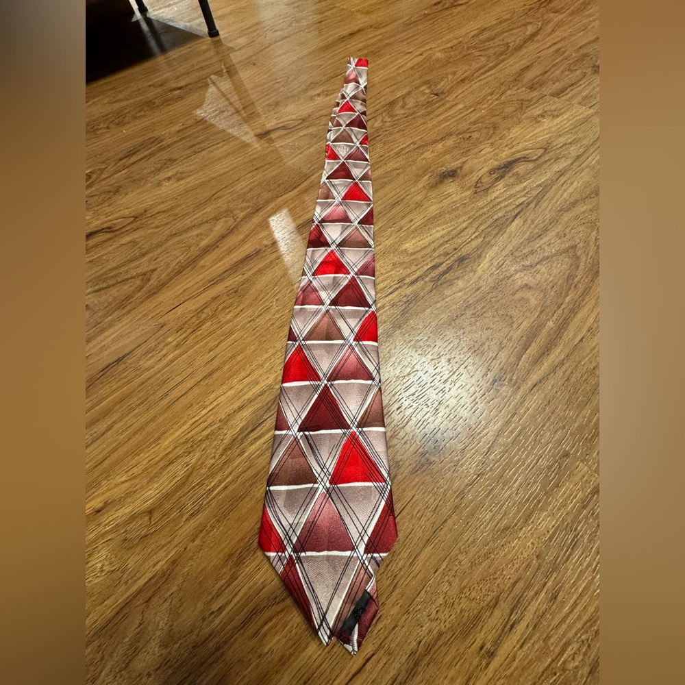 Jerry Garcia men’s tie Aztec Objects collection
 53. Good pre-owned condition.